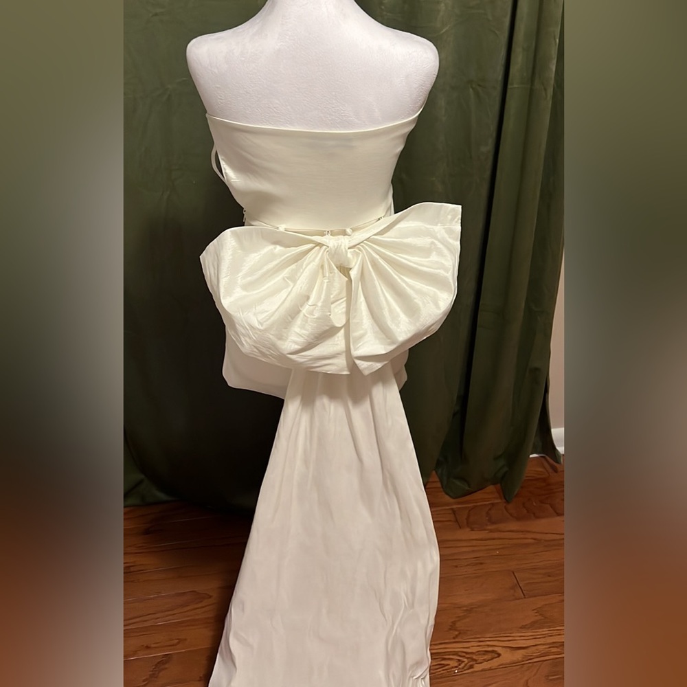 Bridal Era Bow Train Dress